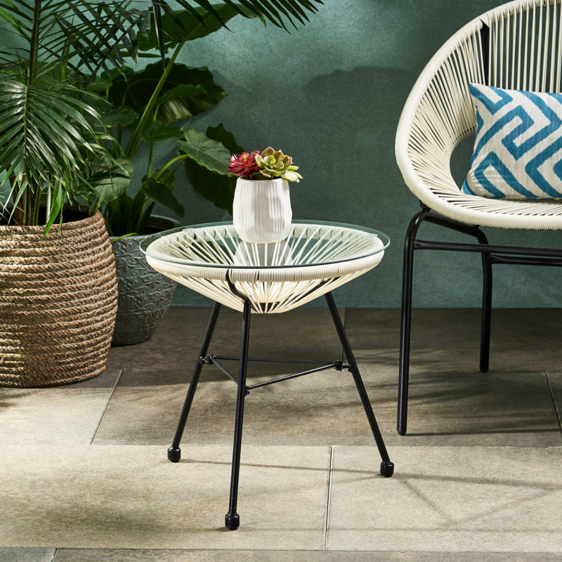 Table d'appoint moderne avec structure stable - blanc, verre trempé, 18,08 po x 18,08 po x 18,47 po, assemblage requis, plateforme en verre avec pieds en fer