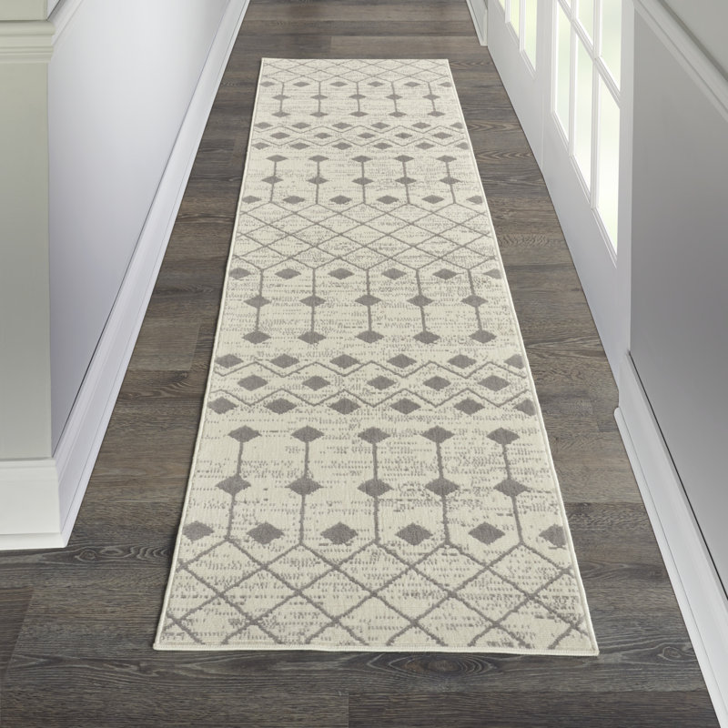 Brahn Argyle Indoor Rug, Runner 2'3" x 7'6"