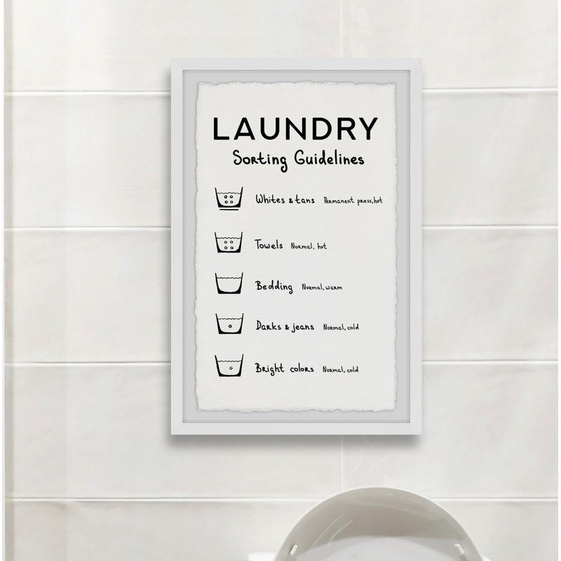 «Sorting Laundry», reproduction encadrée, H 30 po x l 20 po x P 1,5 po