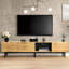 Meuble télé avec 4 armoires et tablettes ouvertes pour téléviseurs de 80 po. Design moderne. Espace de rangement multifonctionnel. Matériau à gratter. Structure métallique. DEL. Gestion des câbles. Rangement rapide et facile à assembler. Grattoir.