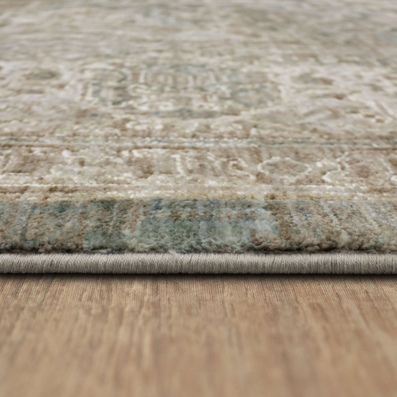 Tapis décoratif ornemental tissé à la machine Eastbourne, 5 pi 3 po x 7 pi 10 po