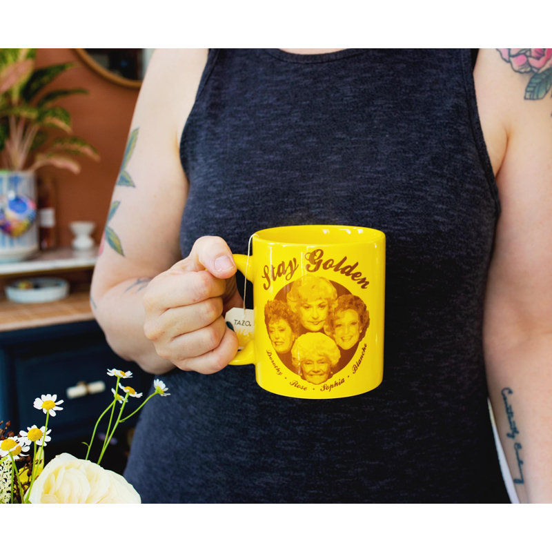 Tasse à café en céramique dorée «Golden» de The Golden Girls | Peut contenir 20 onces
