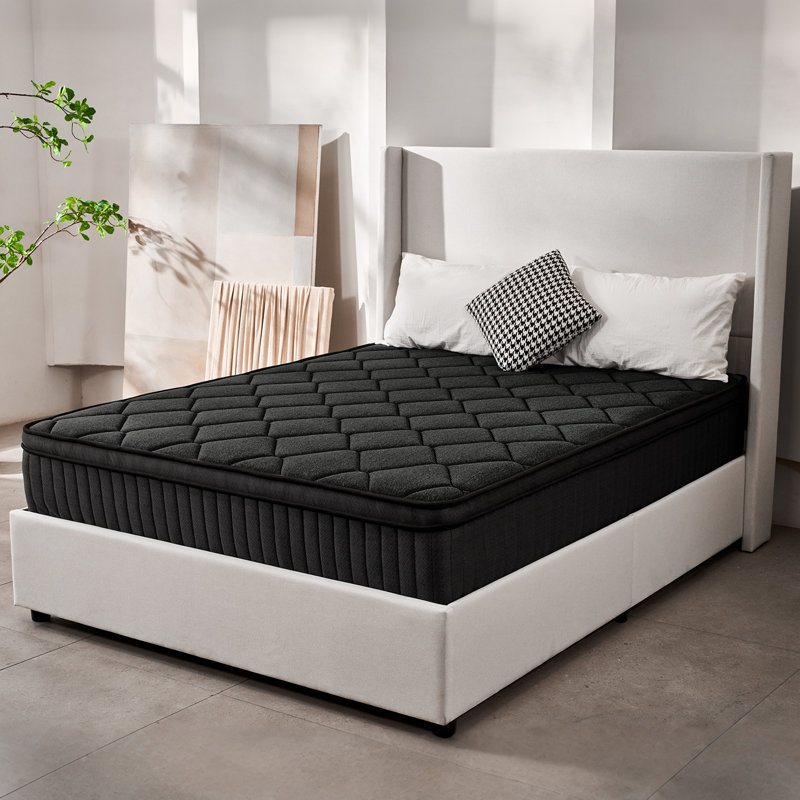 Matelas hybride dans une boîte, mousse à mémoire de forme et ressorts ensachés pour l'isolation des mouvements, confort moyen ferme, support de bord