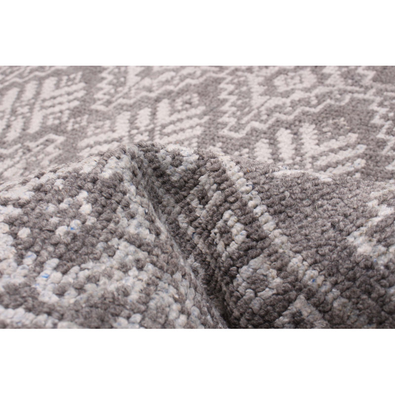 Tapis unique gris foncé 5 pi 4 po x 7 pi 7 po Tangier