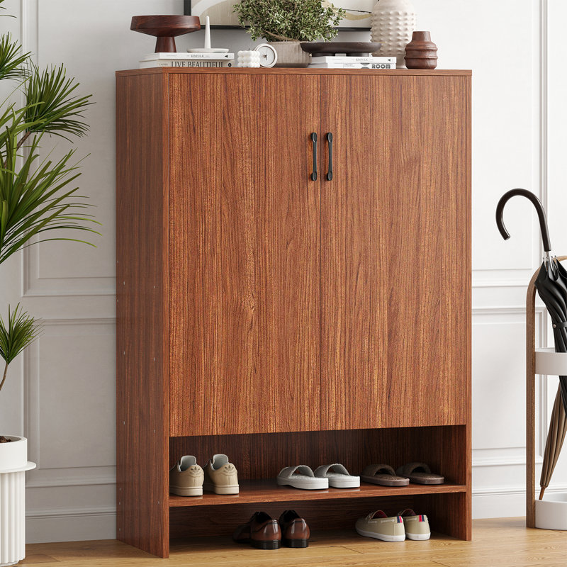 Armoire à chaussures à 7 niveaux avec portes - 28 paires de rangement caché, tablettes réglables pour le vestibule / couloir (anti-basculement)