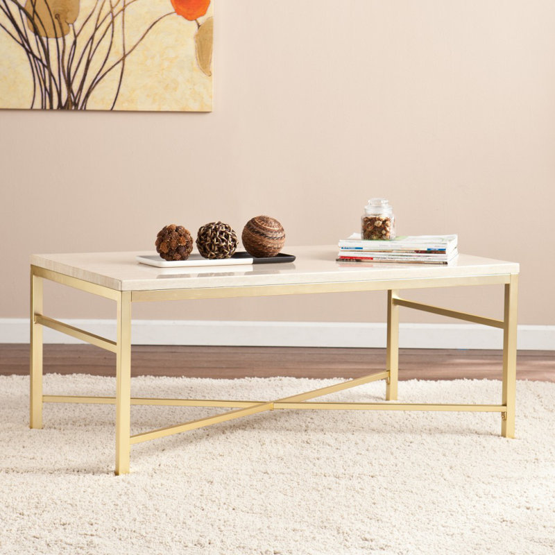 Table basse à 3 pieds avec rangement