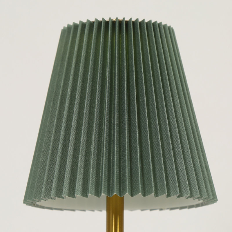 Lampe de table transitionnelle à 1 lumière à intensité variable avec tissu plissé vert sauge effilé pour tables d'appoint de salon d'hôtel (ensemble de 2)
