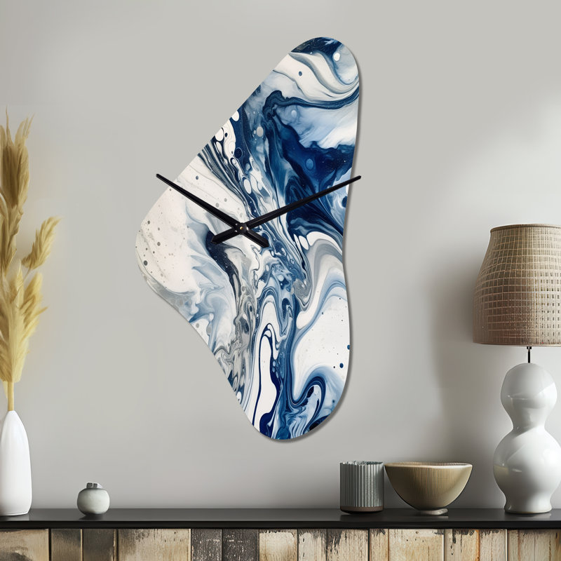 Horloge murale asymétrique en métal bleu et gris Saraji, Grand