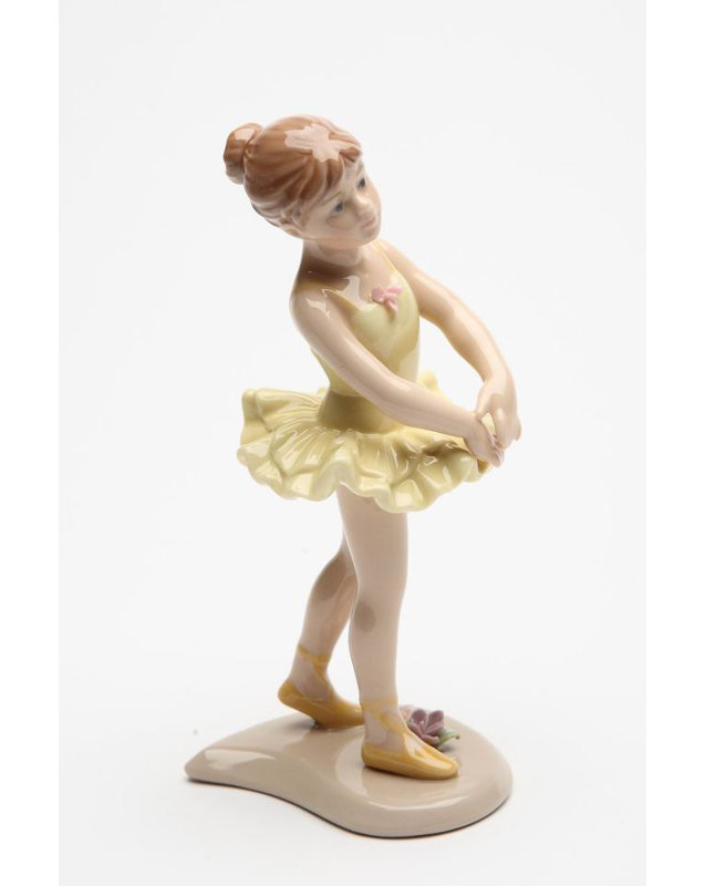 Figurine Faulks ballerine debout dans une robe