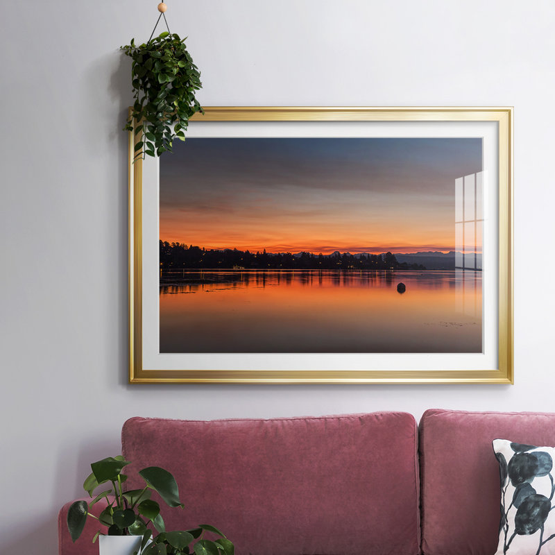 «Blaze of Glory», impression encadrée avec biseau mat et verre, Or, H 30 po x l 44 po x P 1,5 po