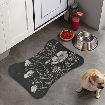 Black White Floral - 1 Piece Bone Shape Feeding Mat