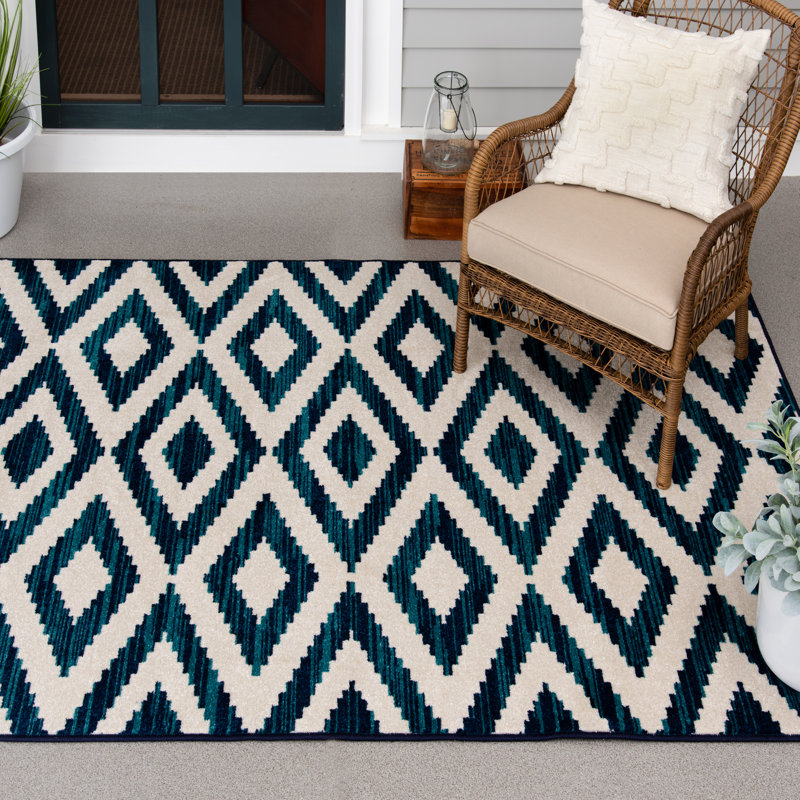 Pryor Geometric Indoor / Outdoor Rug, Rectangle 5' x 7'3"