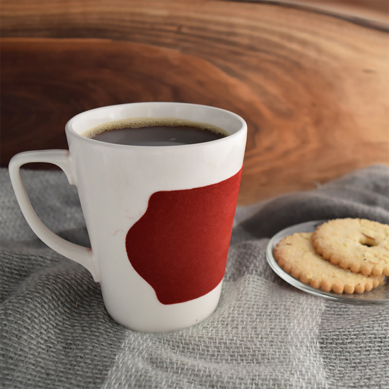 Tasse en porcelaine Latitude Run® 400 ml / 13,8 oz de poignée - bande rouge