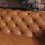 Canapé Chesterfield 80,7 po en similicuir, canapé 3 places avec pieds en métal doré pour le salon-1398315849-1403588504-1403588510