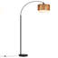 Lampe sur pied arquée en rotin 74,5 po avec interrupteur au pied