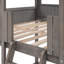 Lit double superposé au-dessus d'un lit double avec toit, fenêtre, garde-corps, gris antique pour chambre à coucher-130040639