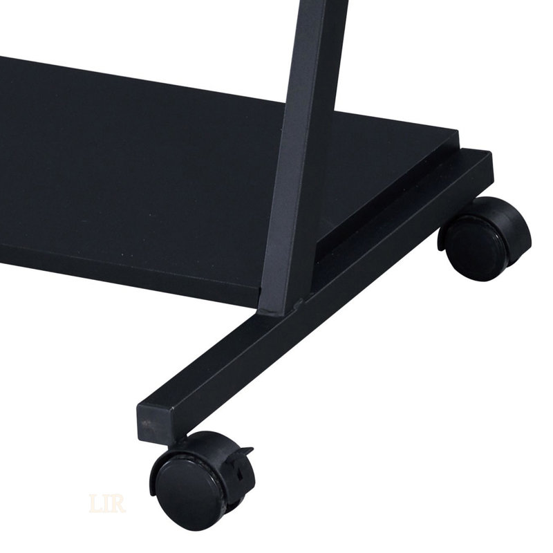 Élégant bureau de jeu à finition noire avec rangement ouvert et plateau à clavier pour une expérience de jeu améliorée