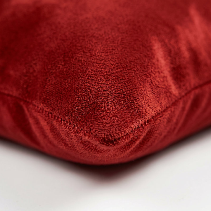 Coussin 18 "en peau de vache, Rouge
