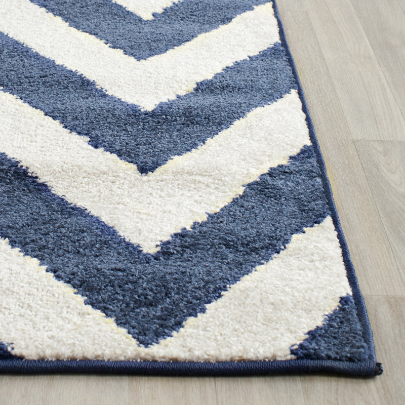 Falstaff Performance Chevron Rug, Rectangle 4' x 6'