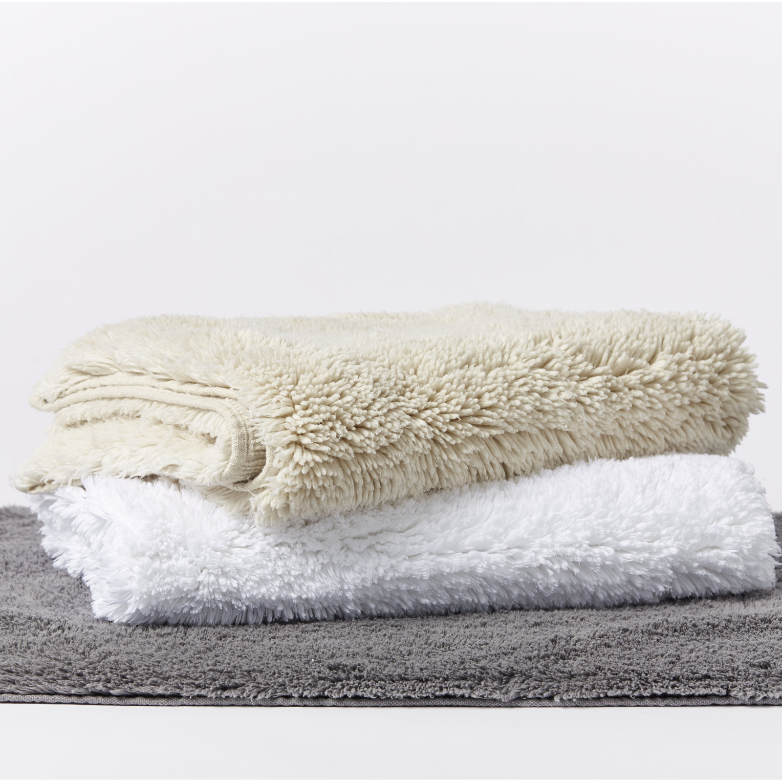 Shag Organic Bath Rug, Alpine White, 50" L x 30" W