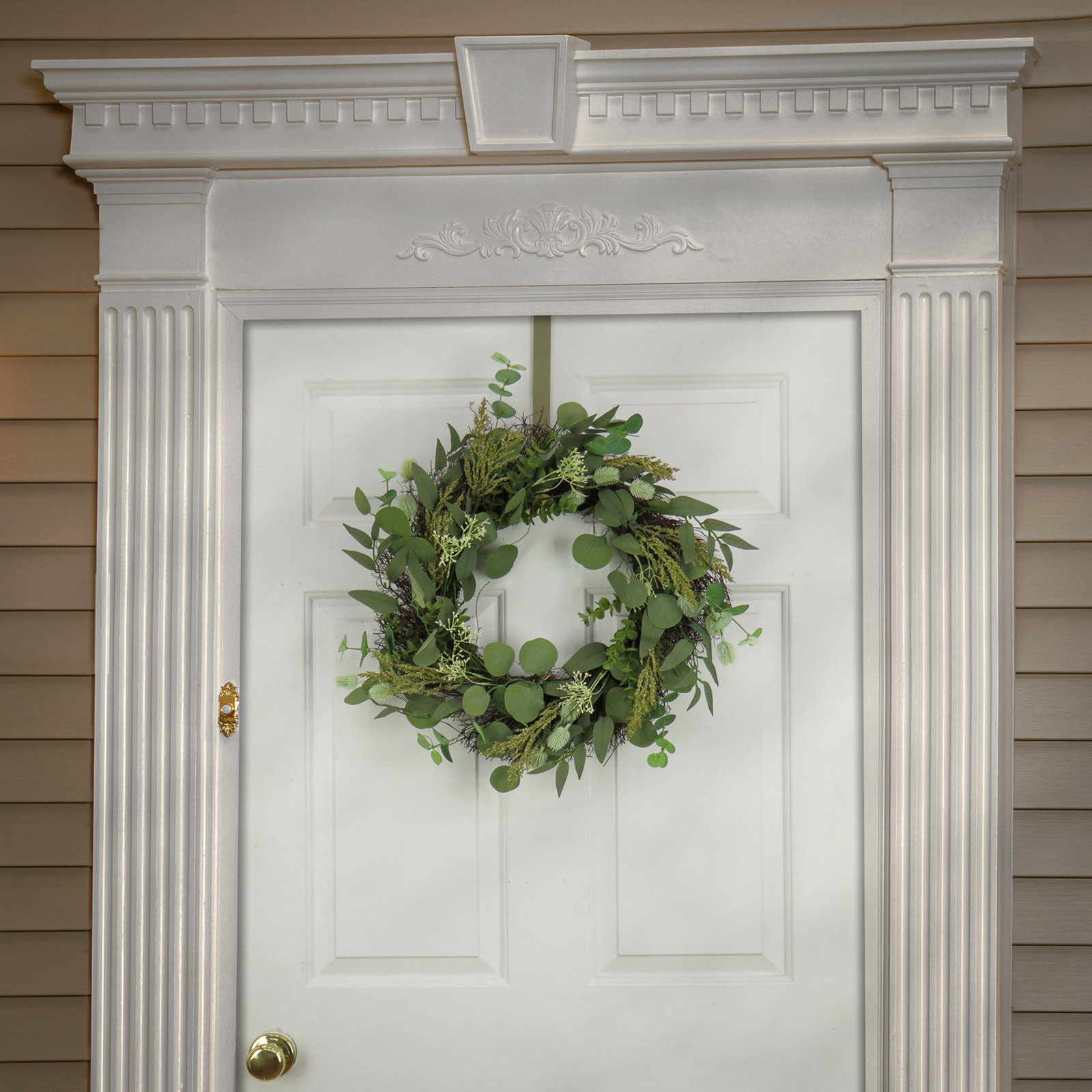 22" Eucalyptus Wreath