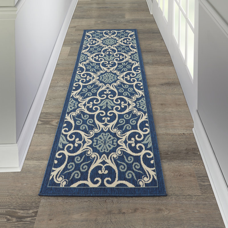 Tapis bleu marine traditionnel Janyce, Tapis de couloir 2 pi 3 po x 7 pi 6 po