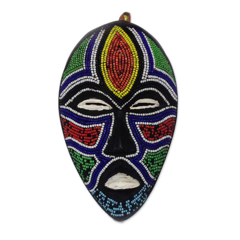 Visage de masque mural en bois africain perlé en verre recyclé