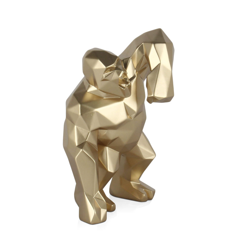 Dakaden Figurines & Sculptures