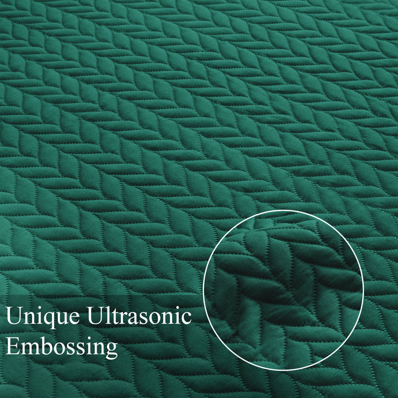 Embossed Microfiber Bedspread Set – Modern and Lightweight Bedding Set with Shams, Emerald