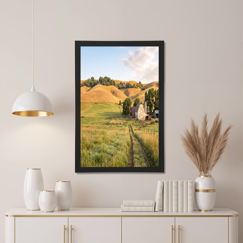 Art mural sur toile Green Pasture and Golden Rolling Hills Farm Barn, H 18 po x l 24 po