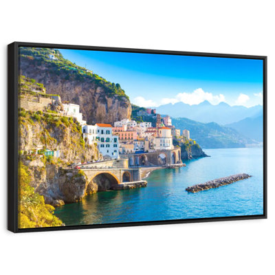 Lumière du jour sur la côte d'Amalfi