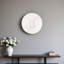 Décoration murale ronde en céramique blanche 10 "Aralene