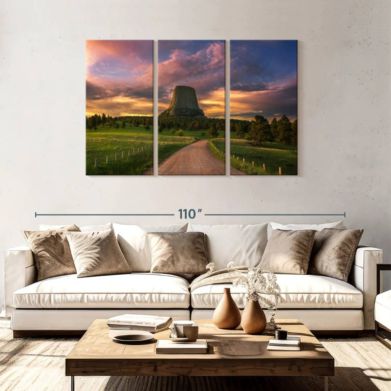 Sebbie Devils Tower USA, 48" H x 74" W