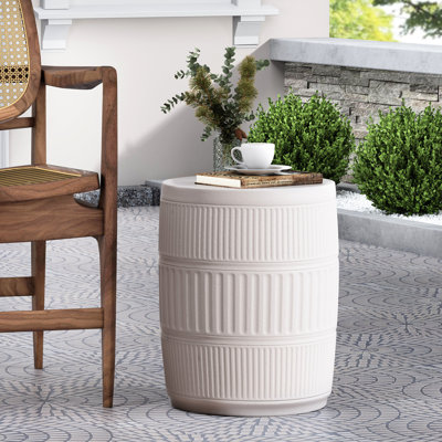 Table d'appoint cannelée en béton blanc antique - léger, 14,87 x 14,87 x 18, installation simple, léger avec apparence 14,87 po x 14,87 po x 18 po, blanc, sans assemblage