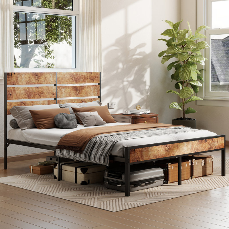 Metal Bed, Double (4'6)