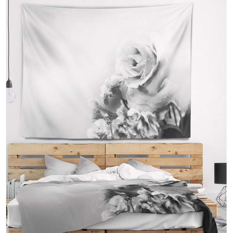 Tapisserie florale rose au printemps, H 68 po x l 80 po