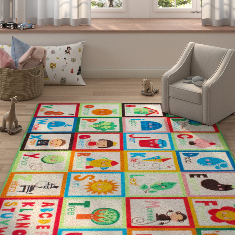 Tapis alphabet rouge/vert pour enfants Rebekah, Rectangle 4 pi x 6 pi 7 po