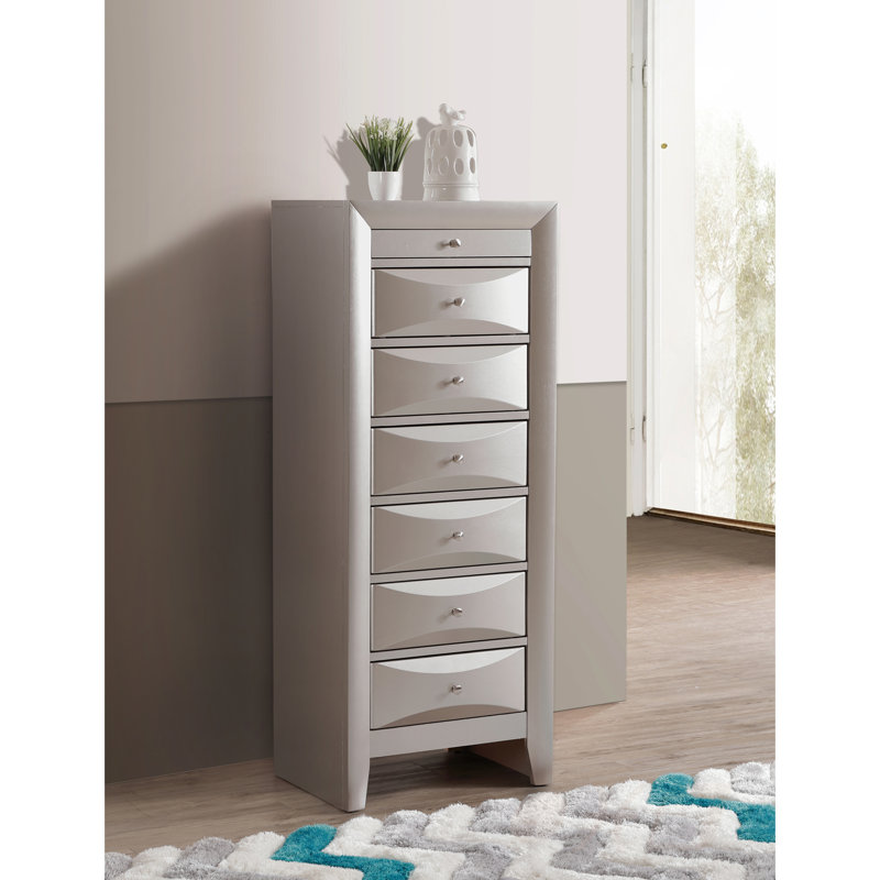 Commode pour femme 7 tiroirs Marilla G1503-LC, champagne argenté, solution de rangement durable et élégante pour les chambres à coucher modernes