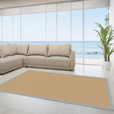 Tapis berbère beige fait à la main avec bordure en coton bleu glacier Nannette
