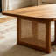 Table basse brune en bois massif brun
