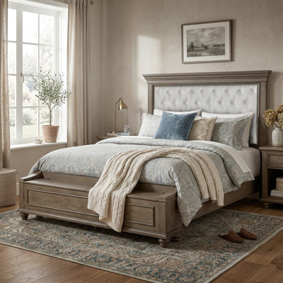 Baillons Tufted Storage Bed