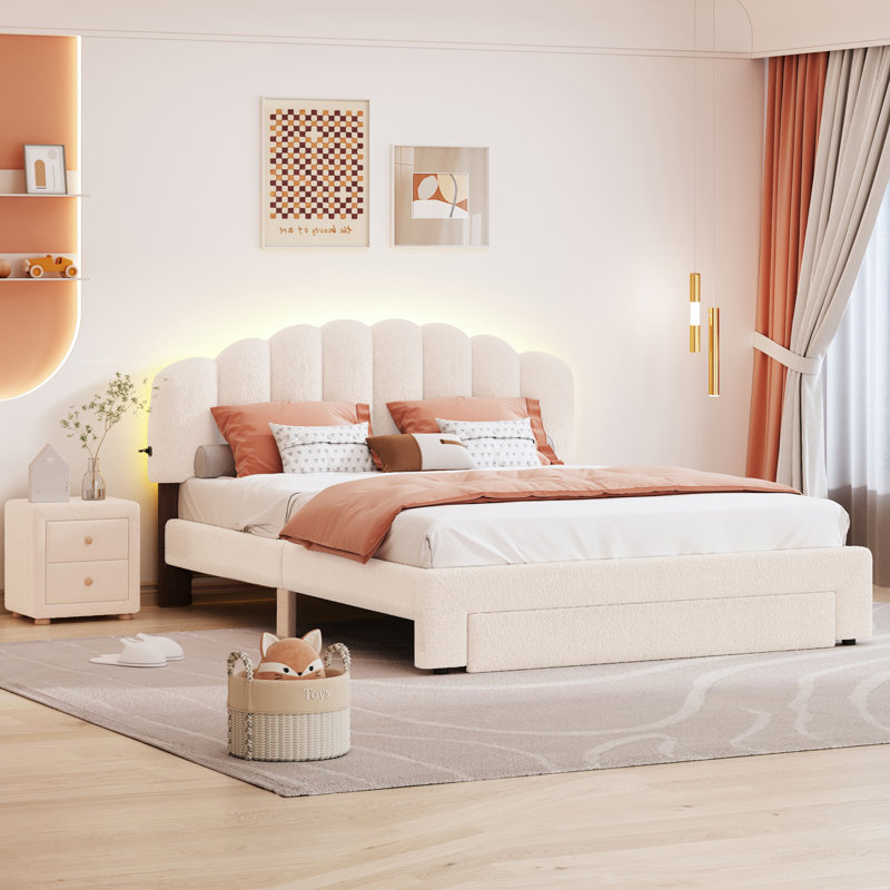 Grand lit plateforme tapissier Teddy, Beige