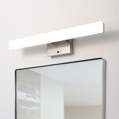 Barre d'éclairage de salle de bain 24 po Aaina