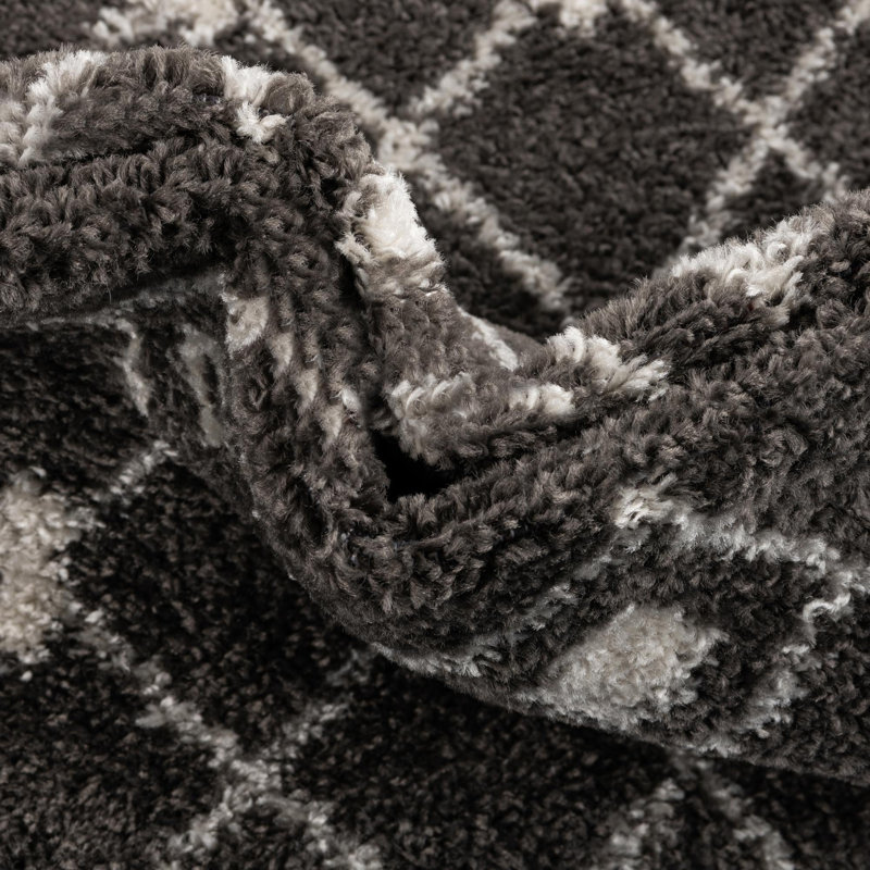 Tapis gris foncé en polypropylène tissé à la machine Briehn, Carré 5 pi 3 po