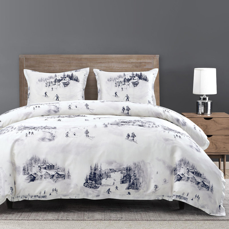 Twin White Polyfill Ski Scene Comforter Set
