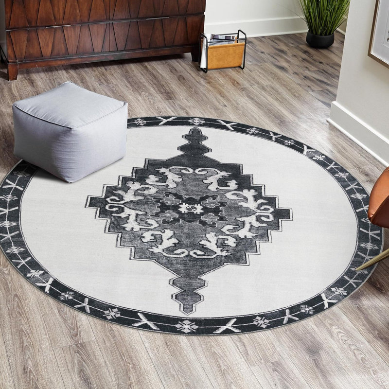 Antwane Oriental Indoor Rug, Round 7'6"