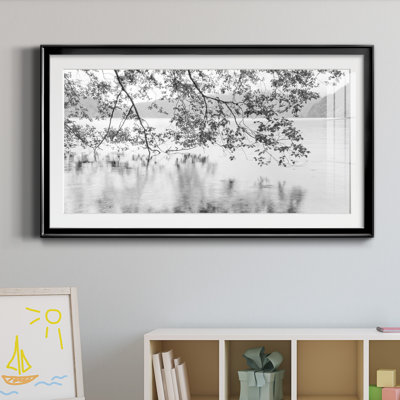 Lake Crescent - reproduction d'art encadrée de qualité supérieure - prête à être accrochée