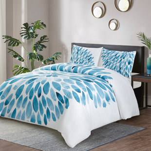 King size high quality polyester luxury Blue Petal duvet cover 4-piece set