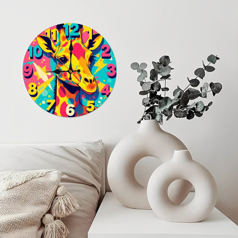 Horloge murale colorée avec un design unique