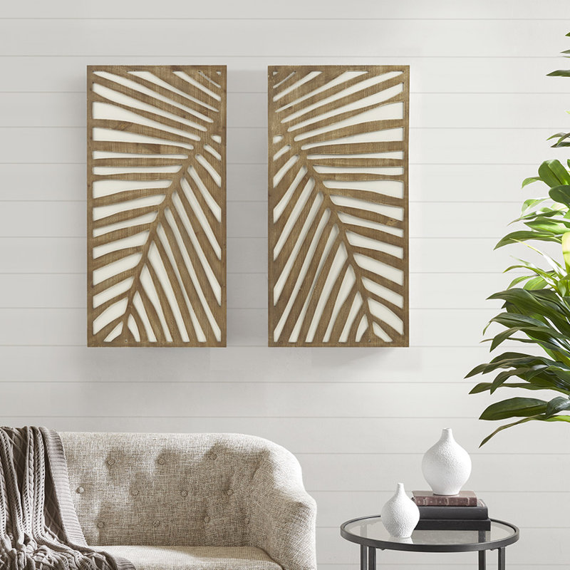Gundeline Contrasting Two-Tone Wall Panels With Leaf Feature Decoration